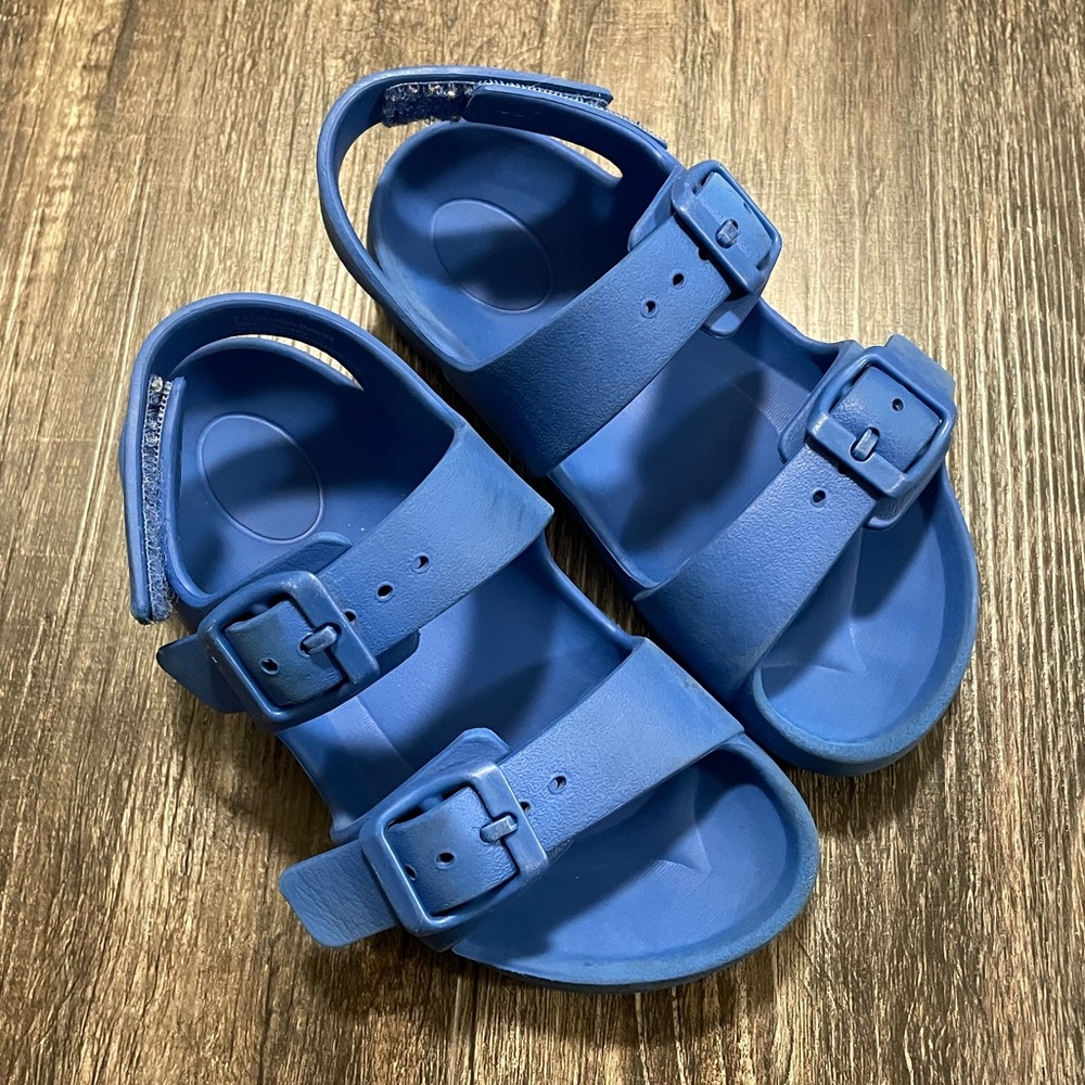 Cat & Jack Sandals 9